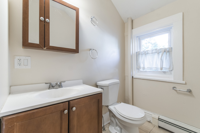 bathroom - 3BR apt-Nassau St-Princeton