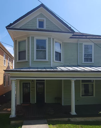 Exterior - Updated 2 bed, 1 bath unit just outside of Downtown Lynchburg