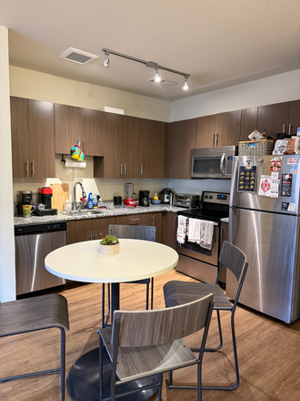 Kitchen - Terrapin Row Apartments