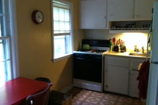 Kitchen - 2BR apt-Fisher Place-Princeton Junction