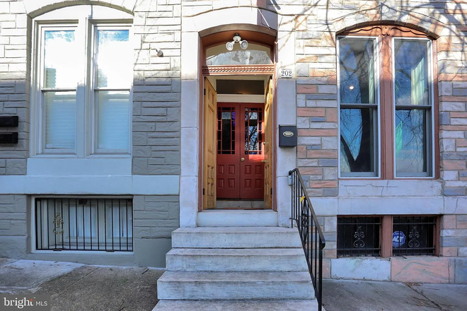 Outside Street View (3) - 3 br/2.5 ba townhouse in the heart of Mt. Vernon