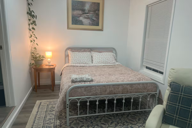 Bed - Private room with own bathroom & Shower