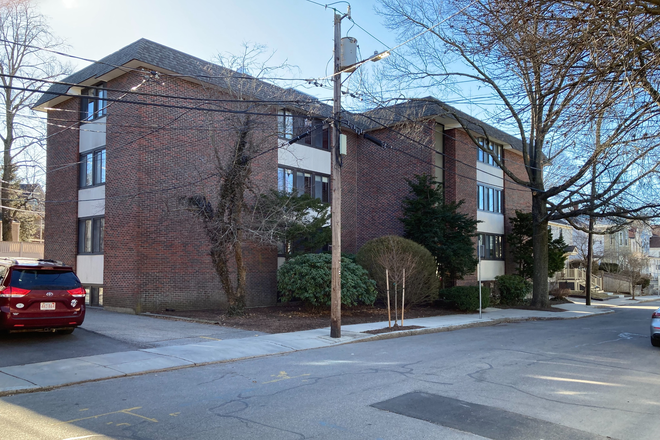 Street view - Bedroom in a 3B2B near Porter Square Apartments