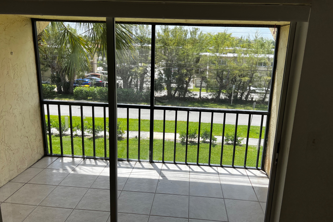 Balcony - Casa del Rio/ 2 bedroom for rent