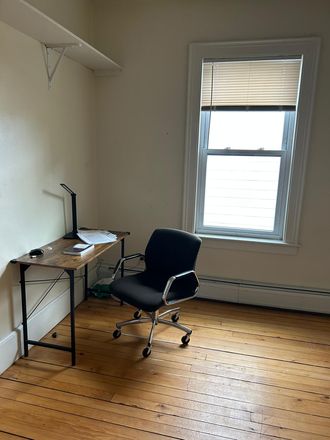 Study - Housemate wanted for 4 bedroom apartment!