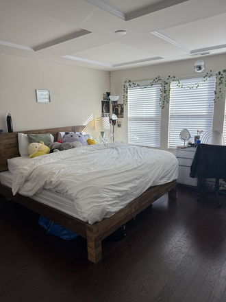Bedroom - Duke Summer Sublet Available Mid May-July 31st!