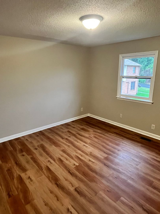 Photo - 1107 Dayton St Apartments