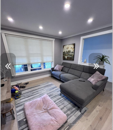 Shared living room area - Room in Quiet, Cozy Home by Ravine & Close to Bus Routes