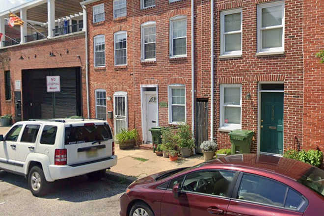 Street - Fells Point Rowhome 2B, 2Ba on quiet street near JHH