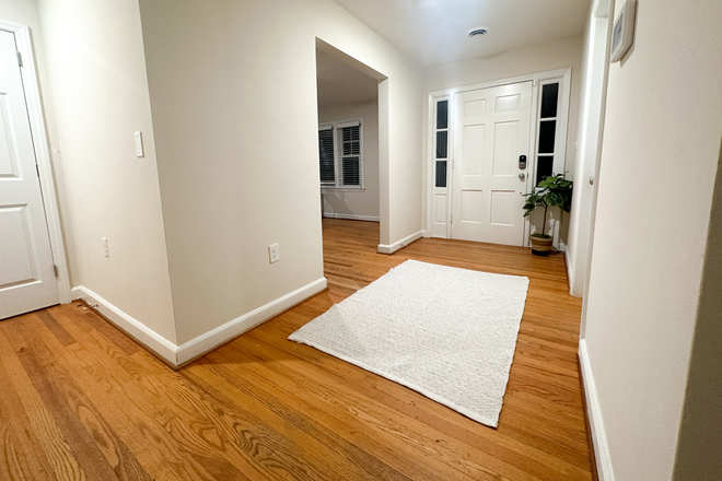 Entryway - Charlton Farms House