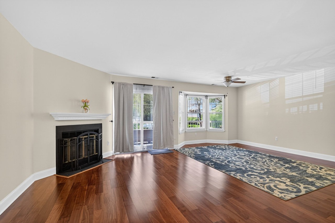 Family and dining room - 2BR condo-Commonwealth Ct-Princeton