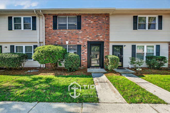 Outside Street View - 415 Parkdale Drive 9-E