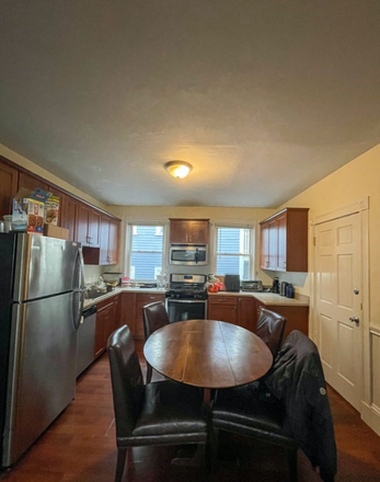 Call NOW for showings! 617-236-8600 - PARKER HILL AVE - LRG RENOVATED 4BR FOR *9/1/2026* W/ LNDRY ON SITE, DW, EIK, 2 BATH ON MISSION HILL Apartments