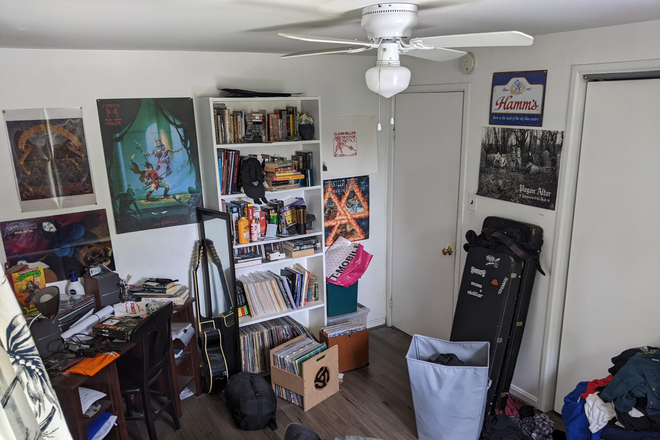 Room 2 - 2 available rooms in a 5 bed, 2 bath, Rent: $535/room
