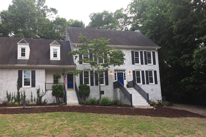 Exterior of home - Lovely Home in Black Horse Run (Plus Room for a Horse)