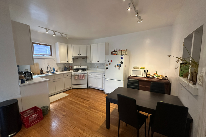 Kitchen - Summer Sublet 5 Minutes from Campus Apartments