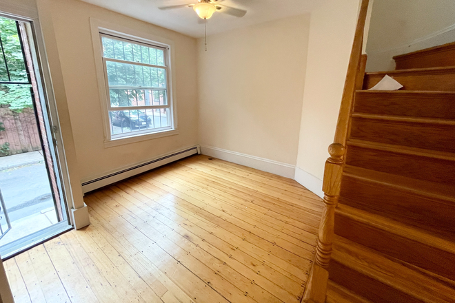 Call NOW for showings! 617-236-8550 - SUSSEX ST - 3 FLR 3BR/1BA TWNHOUSE AVAIL *9/1/2026* IN SOUTH END W/ IN UNIT LNDRY, PRVT YARD & PATIO