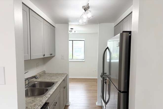 Kitchen - $3000/month 3 Bedroom/3 Bathroom Home with Fenced Backyard