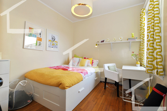 Bedroom - MASSIVE 4 Bed/2 Bath! One Of The Best In Brookline! 9/1 Apartments