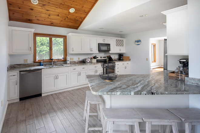 Kitchen - Available for a group of 5! Brilliant Ocean View! House
