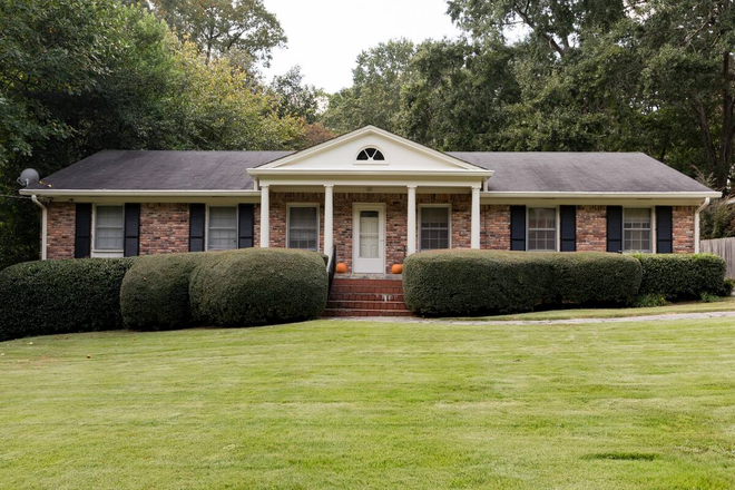Front of home - Private, Quiet, Furnished 1/1 Basement Apt with W/D