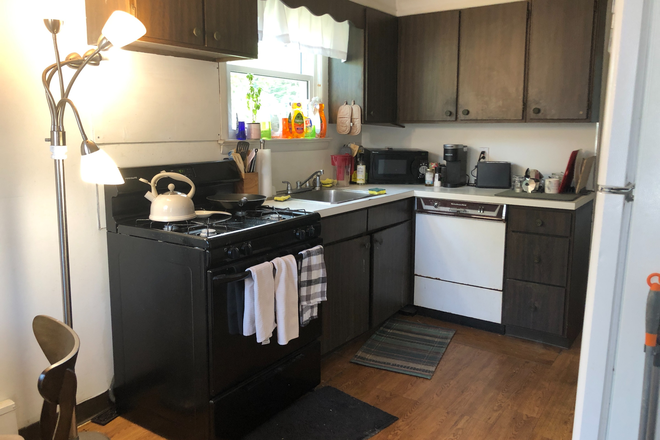 Kitchen - Furnished room-S. Harrison St-Princeton House