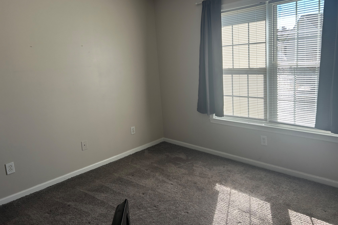 Bedroom - Private room with private bath in 2nd floor condo