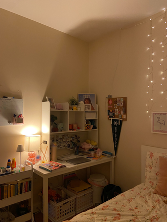 Photo 3 - Bedroom in City Green Apartment