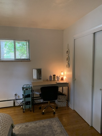 bedroom - Spring 2026 Sublet On the Hill Duplex