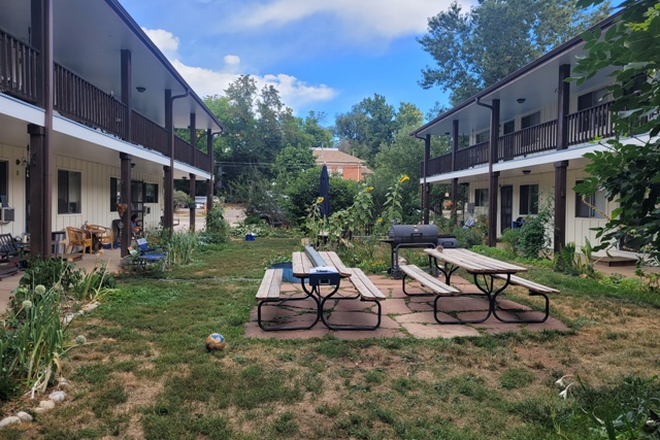 1250-1260 Elder courtyard - 2BR - AVAILABLE NOW! Apartments