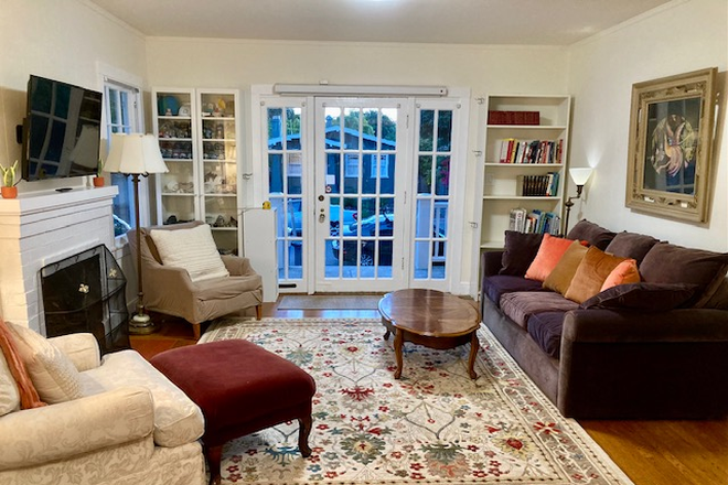 Living Room - "Casa Felice" entire 2 bd house - Calm, Comfortable, Walkable and Safe in North Berkeley