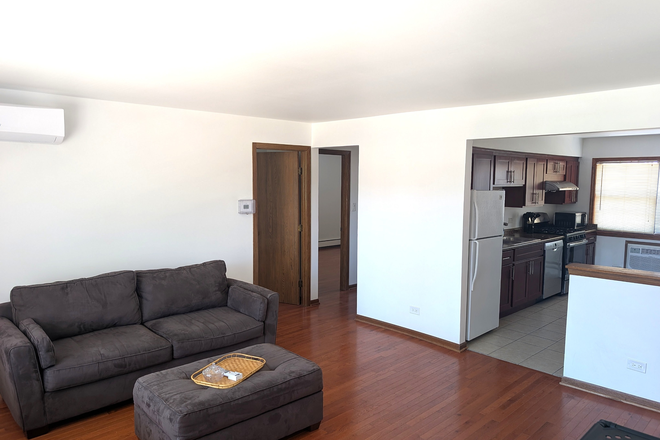Front Door - Rent by Room (furnished) at 3158 South Giles Avenue, Chicago, IL 60616 Apartments