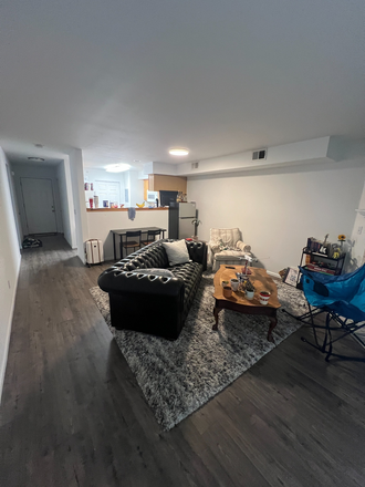 Living room - 2850 Aurora Ave, APT 205, 1 bedroom available