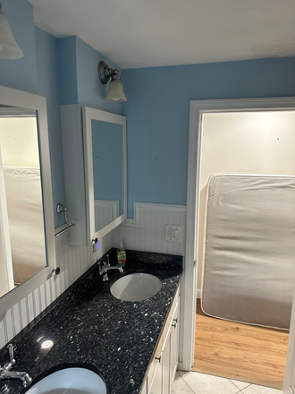 Hallway bath - Updated Pricing House