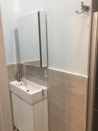 bath - Ucity Chestnut House