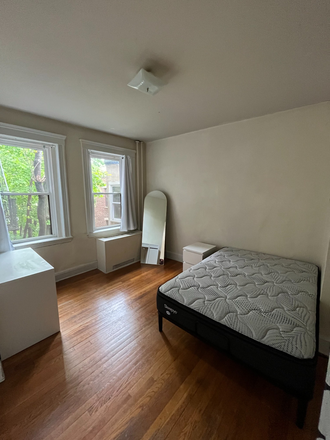 Bedroom - Summer sublet bedroom available - close to campus, T-stop
