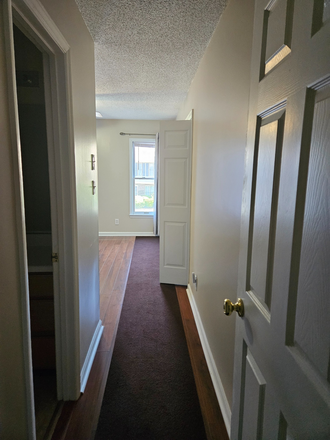 Bedroom Entrance - bath to the left - Master Bedroom - Southwest Durham 15 min from UNC and Duke (DURHAM)