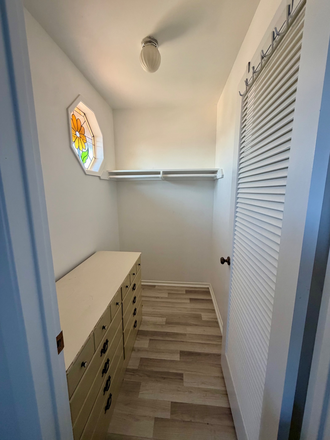 Walk-in closet - Large Bedroom, covered patio, large backyard, all utilities included, $1375 House