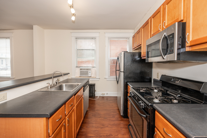 Kitchen - 2921 Bellevue House