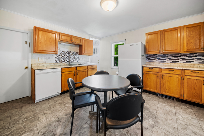 Kitchen & Dining Area (Building 6) - Eagle Court Apartments (ALL UTILITIES/FURNITURE INCLUDED)