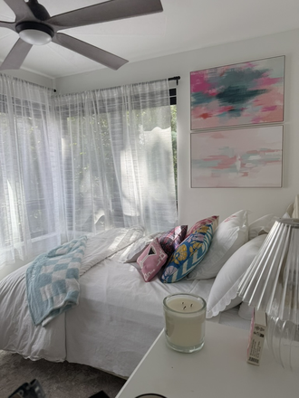 Bedroom - Varsity Park Apartments, 10 minute walk to grounds