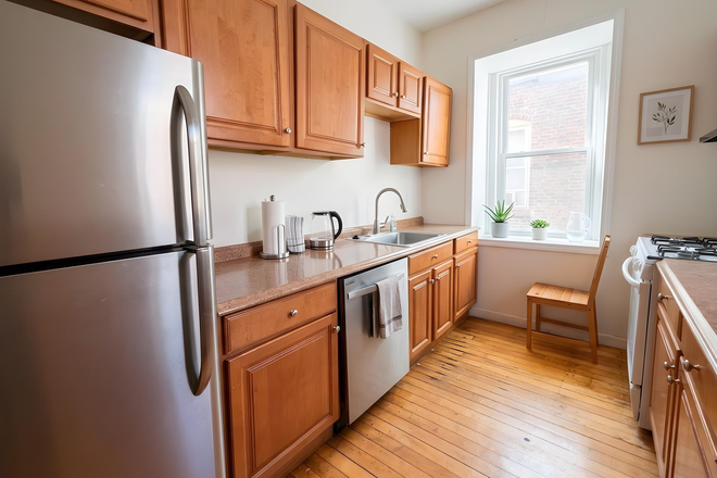 Call NOW for showings! 617-236-8550 - VANCOUVER ST - LONGWOOD BROWNSTONE 4BR/1BA AVAIL *9/1/2026* W/ LNDRY IN BLDNG, EXP BRICK, DW, PRKNG! Apartments