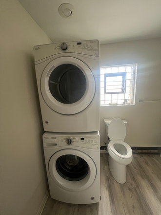 Washer and Drier - Walk to Class in Minutes Apartments