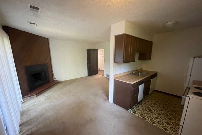 3 - August 2026 Pre-leasing! 2857 Shadow Creek Dr #A103 Condo