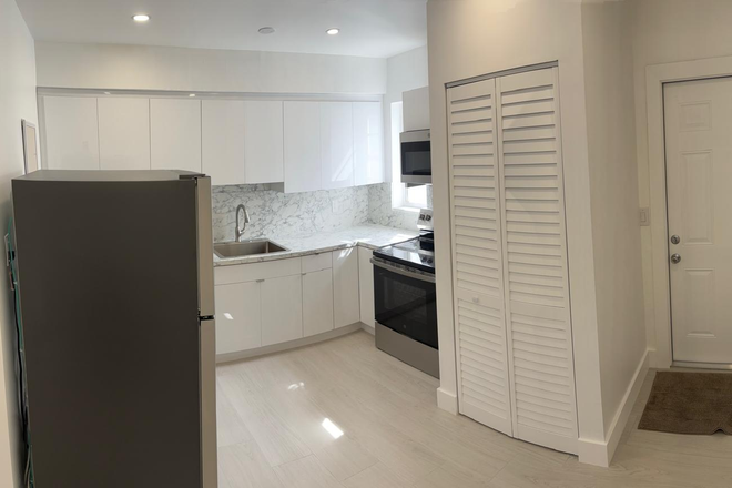 Kitchen - Totally renovated Duplex walking distance to Coconut Grove Metro Station Duplex