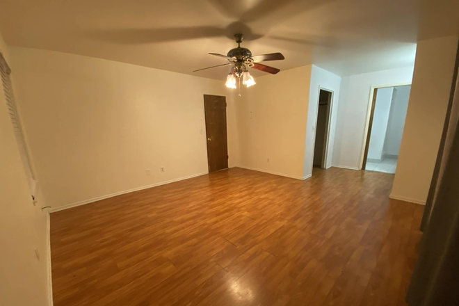 master bedroom. - Mi Casa S.A.L.E. House