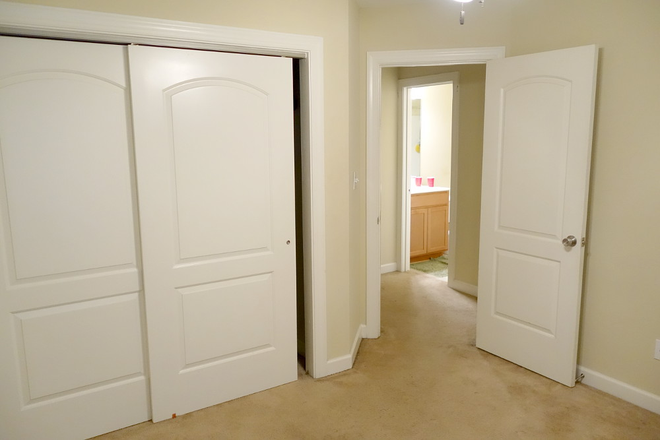 Bedroom - Great Townhome, On ODU Campus