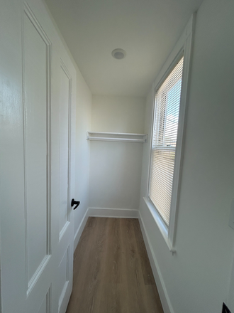 1 - AVAILABLE NOW! Sweet 5 bed/2 bath, Pets Friendly, close to MBTA, No Fee! Apartments