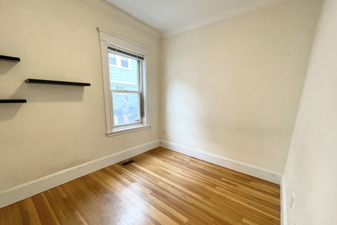 x - MASSIVE 5 BED Apartments