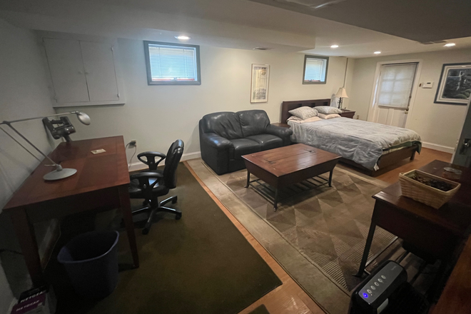 Bedroom - Wake Forest Drive House